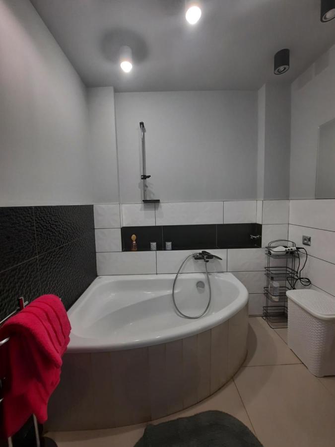 바르샤바 Apartament Zorzy Przy Instytucie Kardiologii Anin 아파트 외부 사진